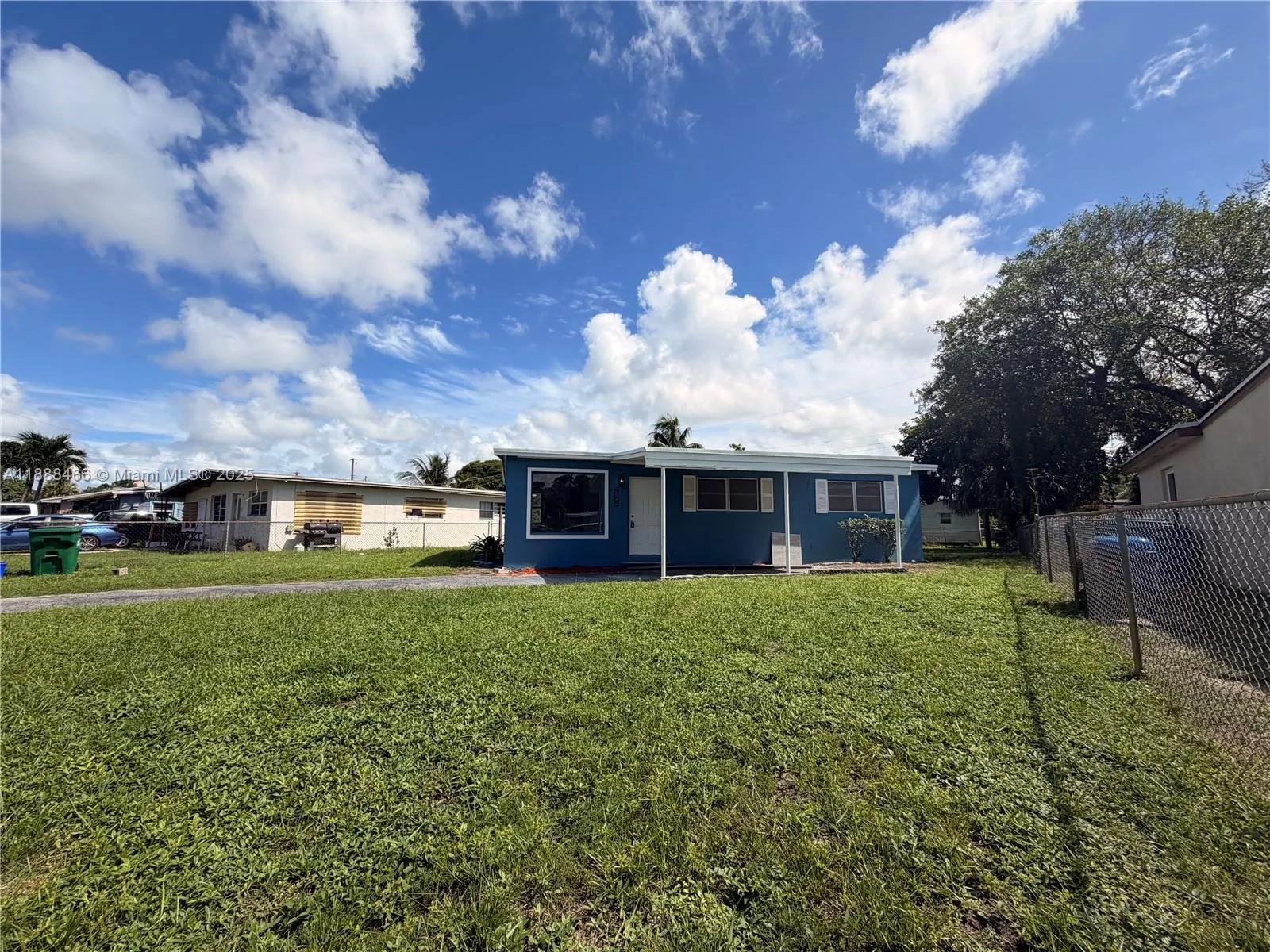 318 NW 30th Ter