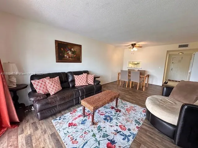 1200 Hillcrest Ct, #315