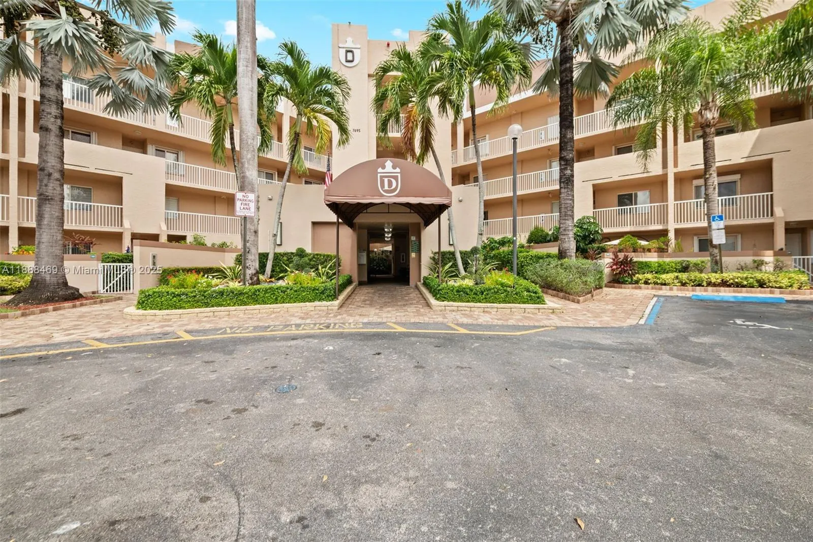7635 Granville Dr, #206