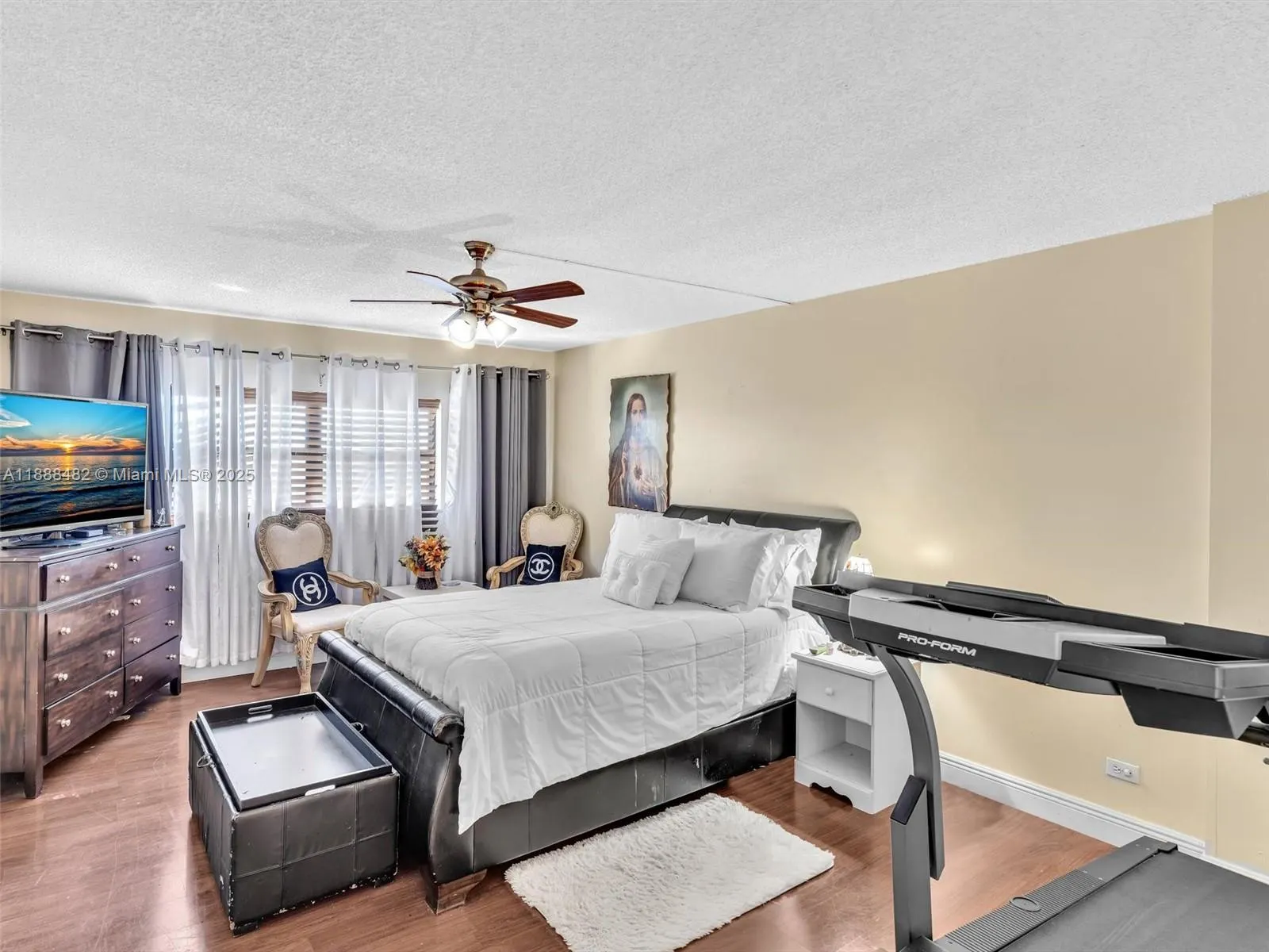 800 NE 195th St, #716