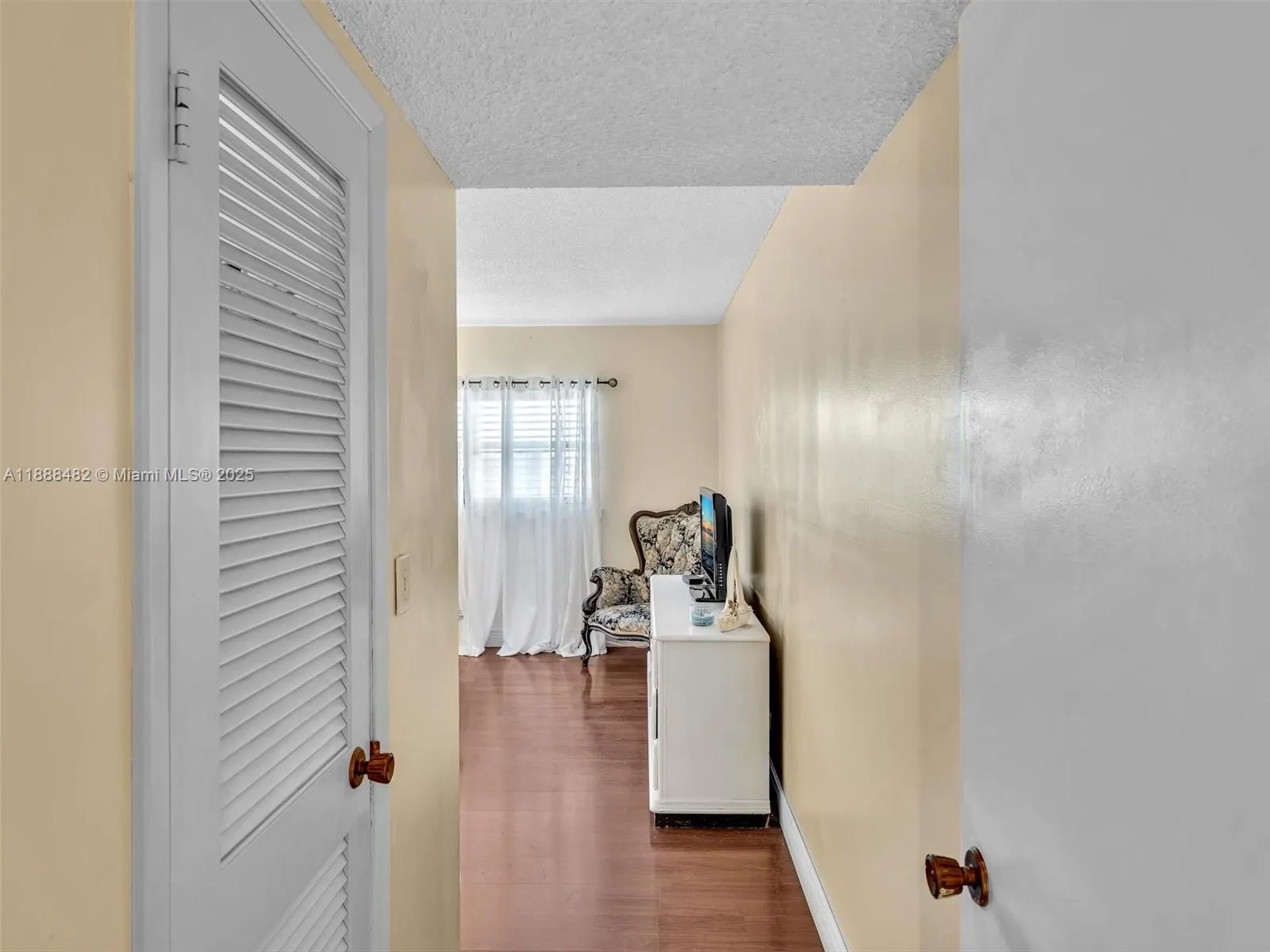 800 NE 195th St, #716