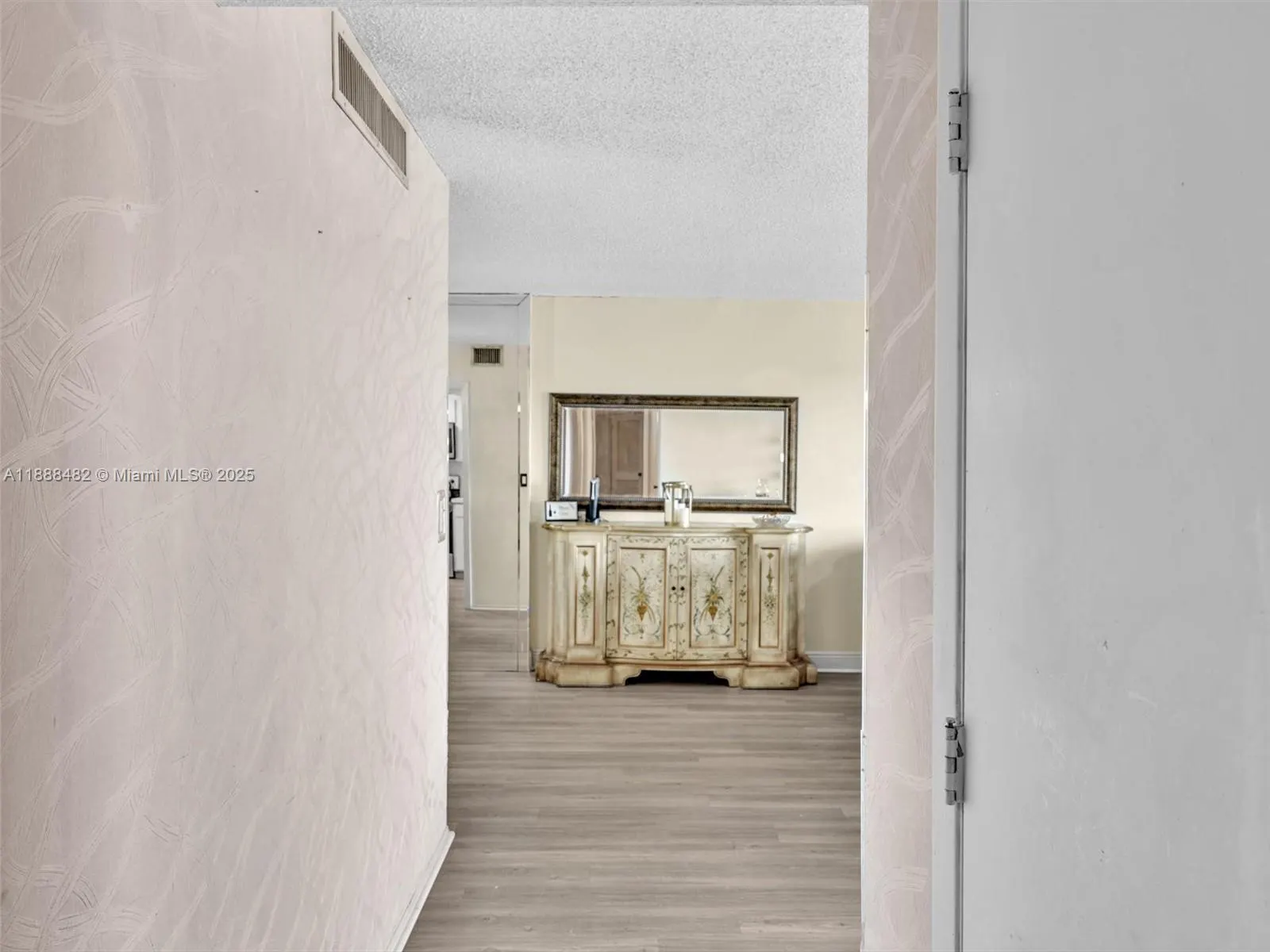 800 NE 195th St, #716