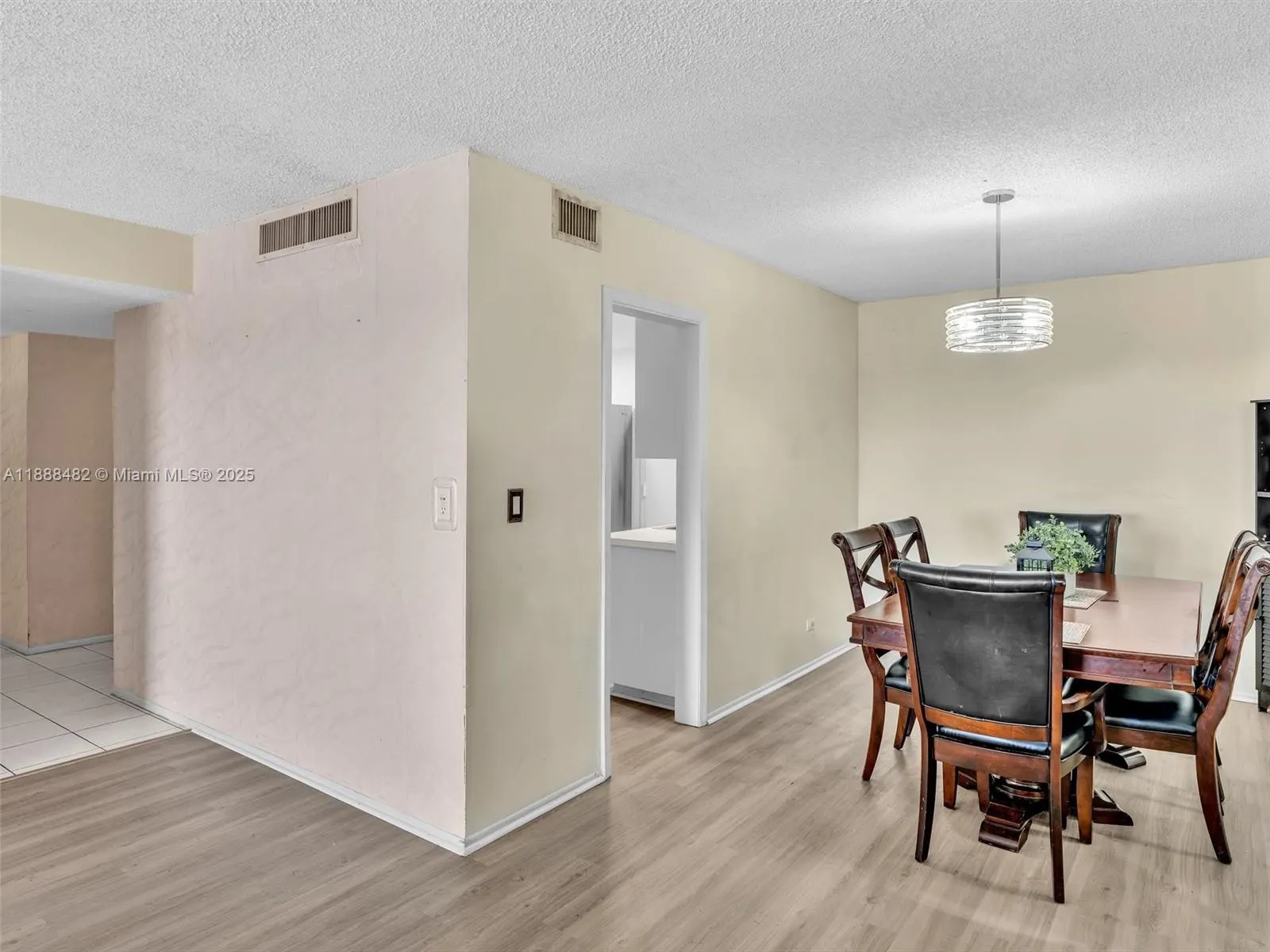 800 NE 195th St, #716