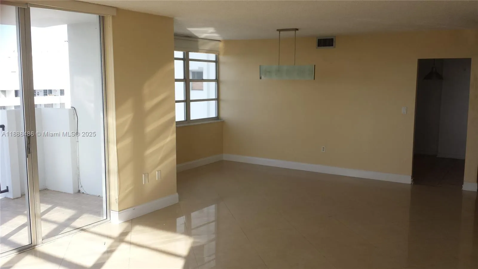 2750 NE 183rd St, #2305