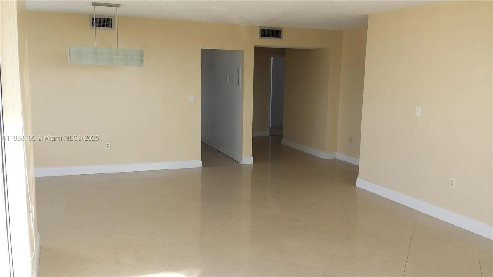 2750 NE 183rd St, #2305