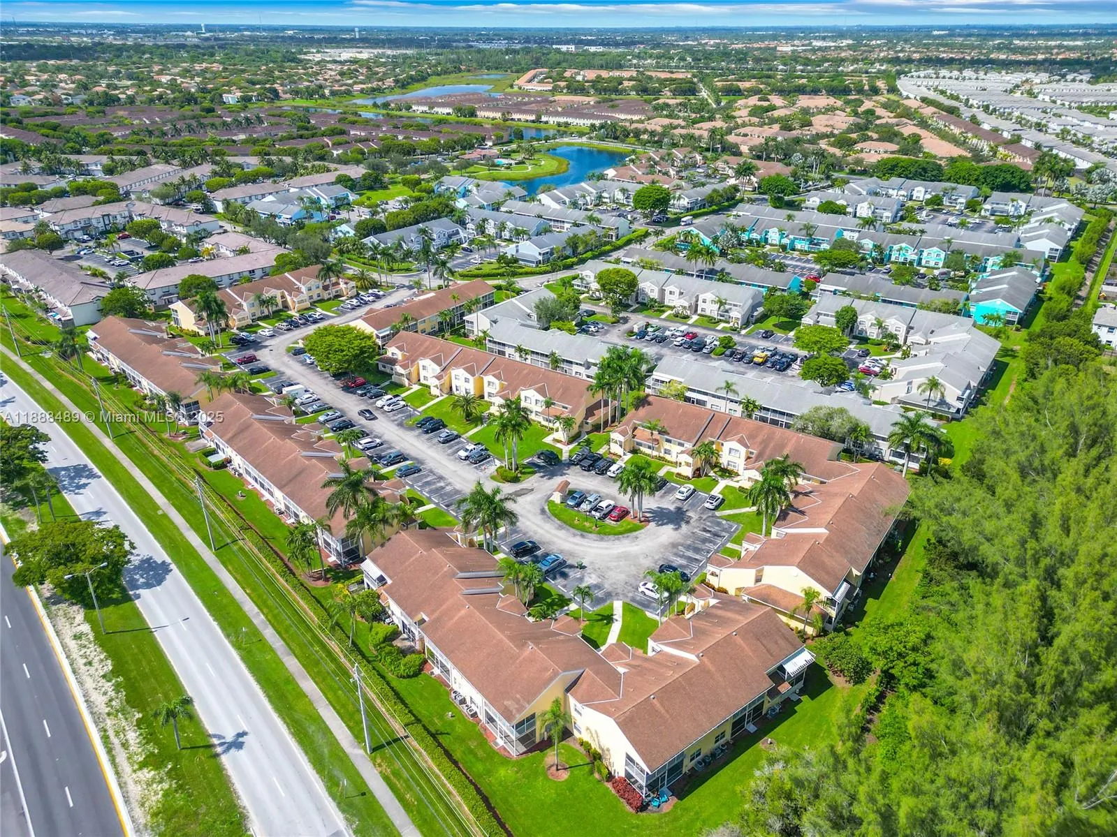 2221 SE 27th Dr, #106-B