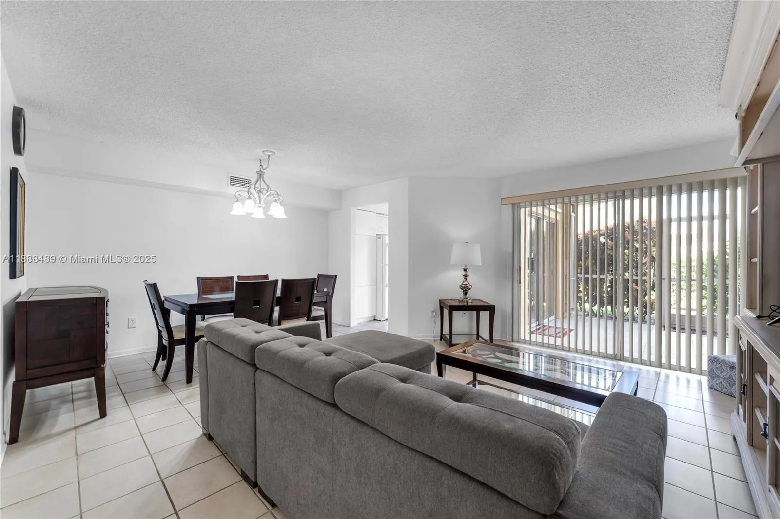 2221 SE 27th Dr, #106-B