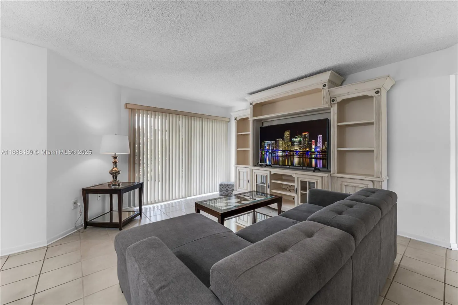 2221 SE 27th Dr, #106-B