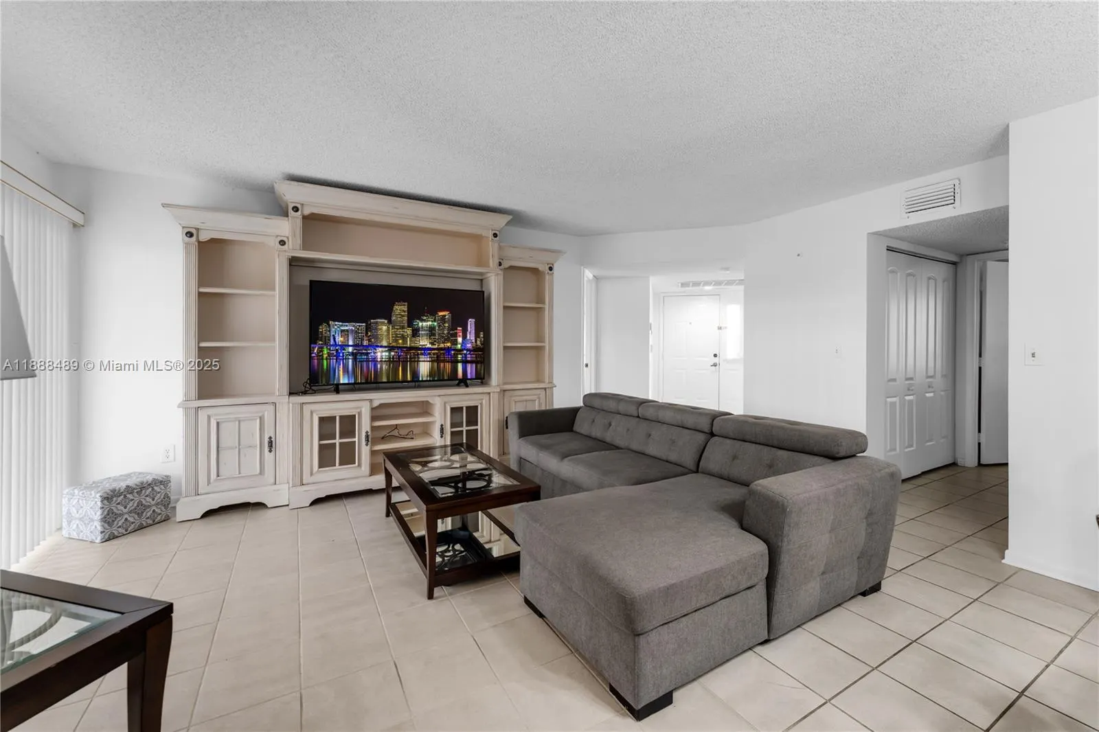2221 SE 27th Dr, #106-B