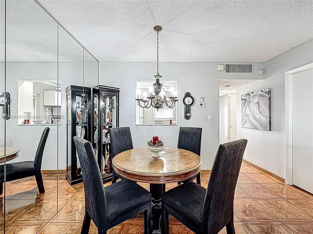 5001 NW 34th St, #205