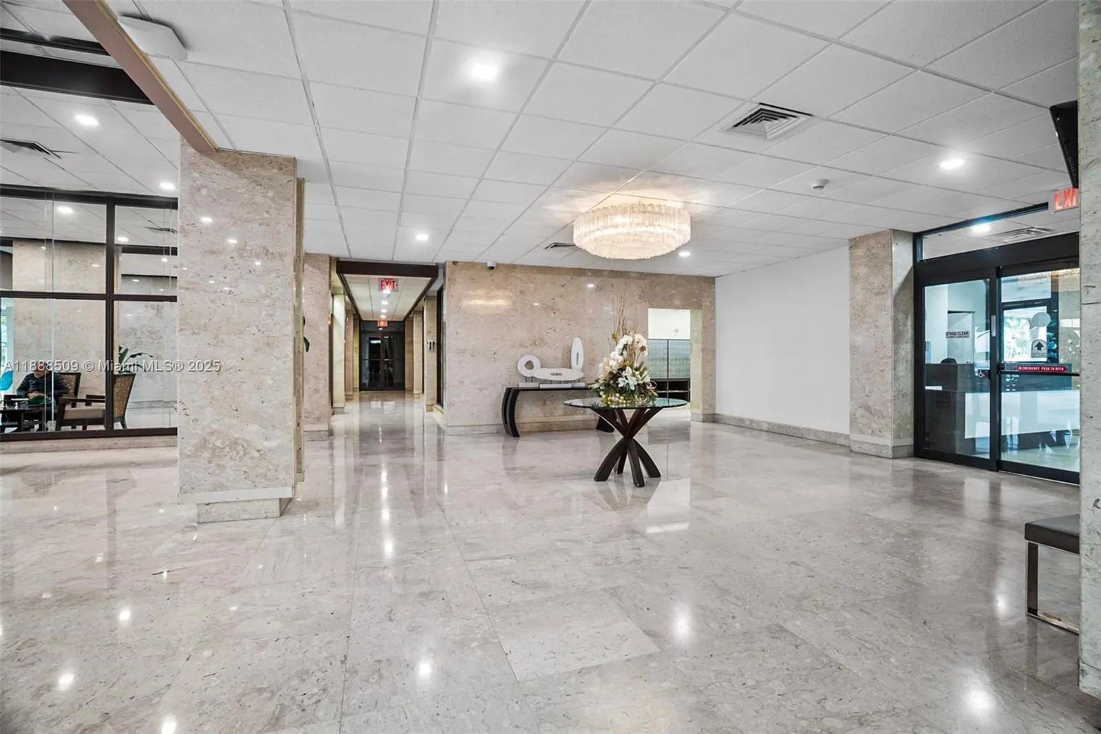 300 Bayview Dr, #2108