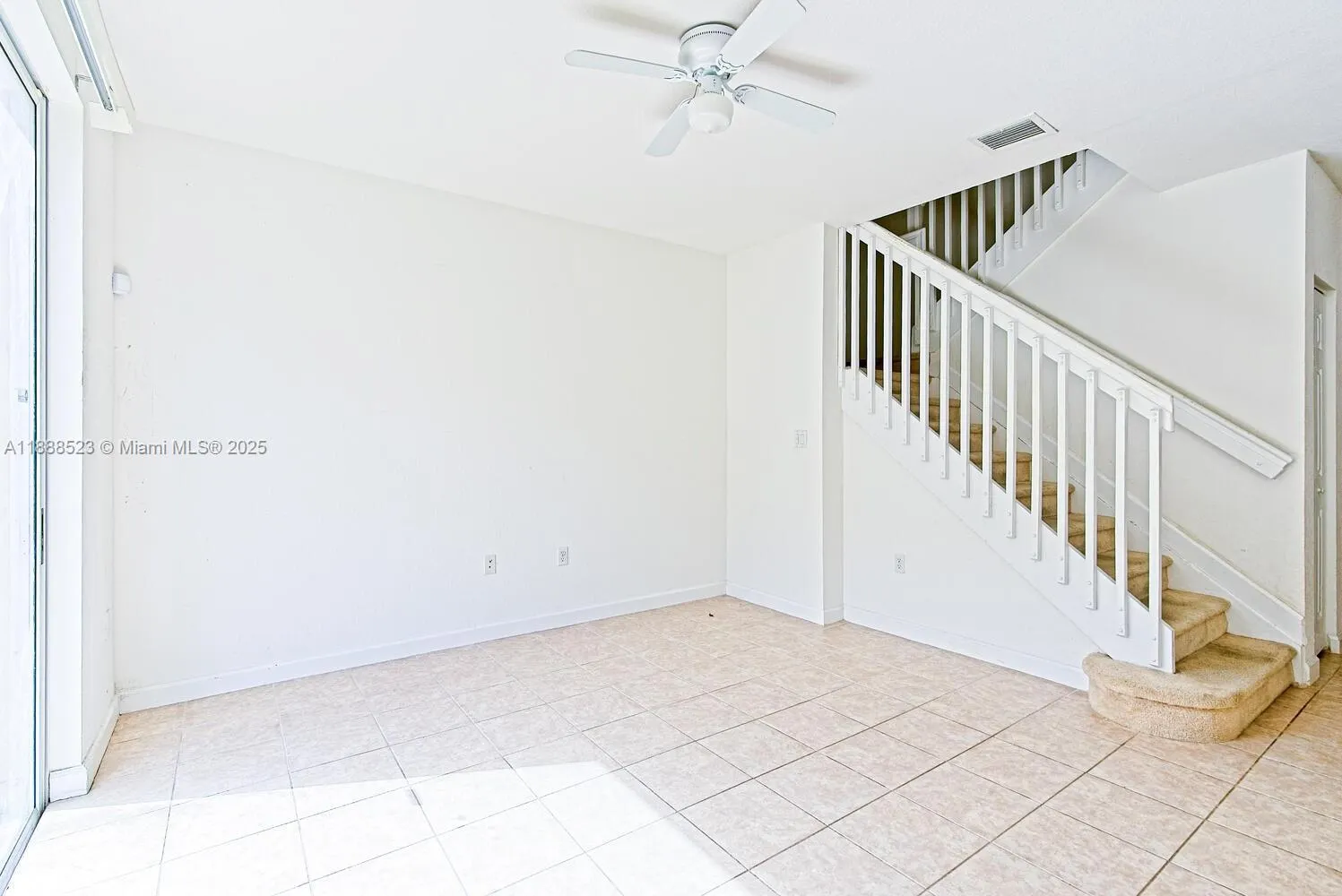 1015 NE 41st Pl