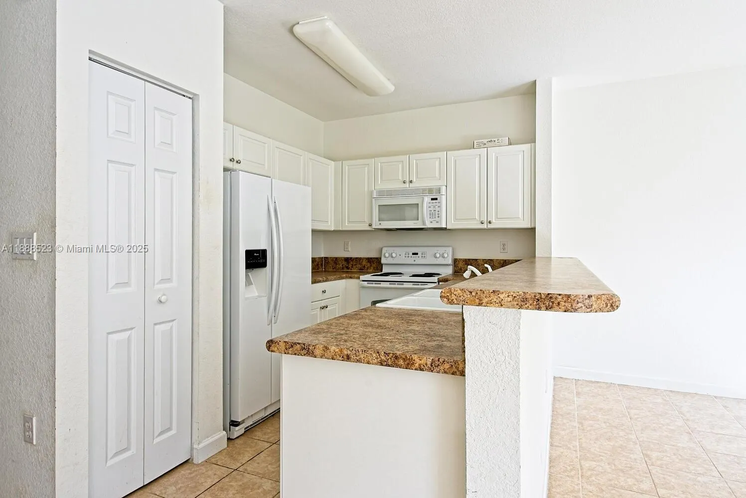 1015 NE 41st Pl