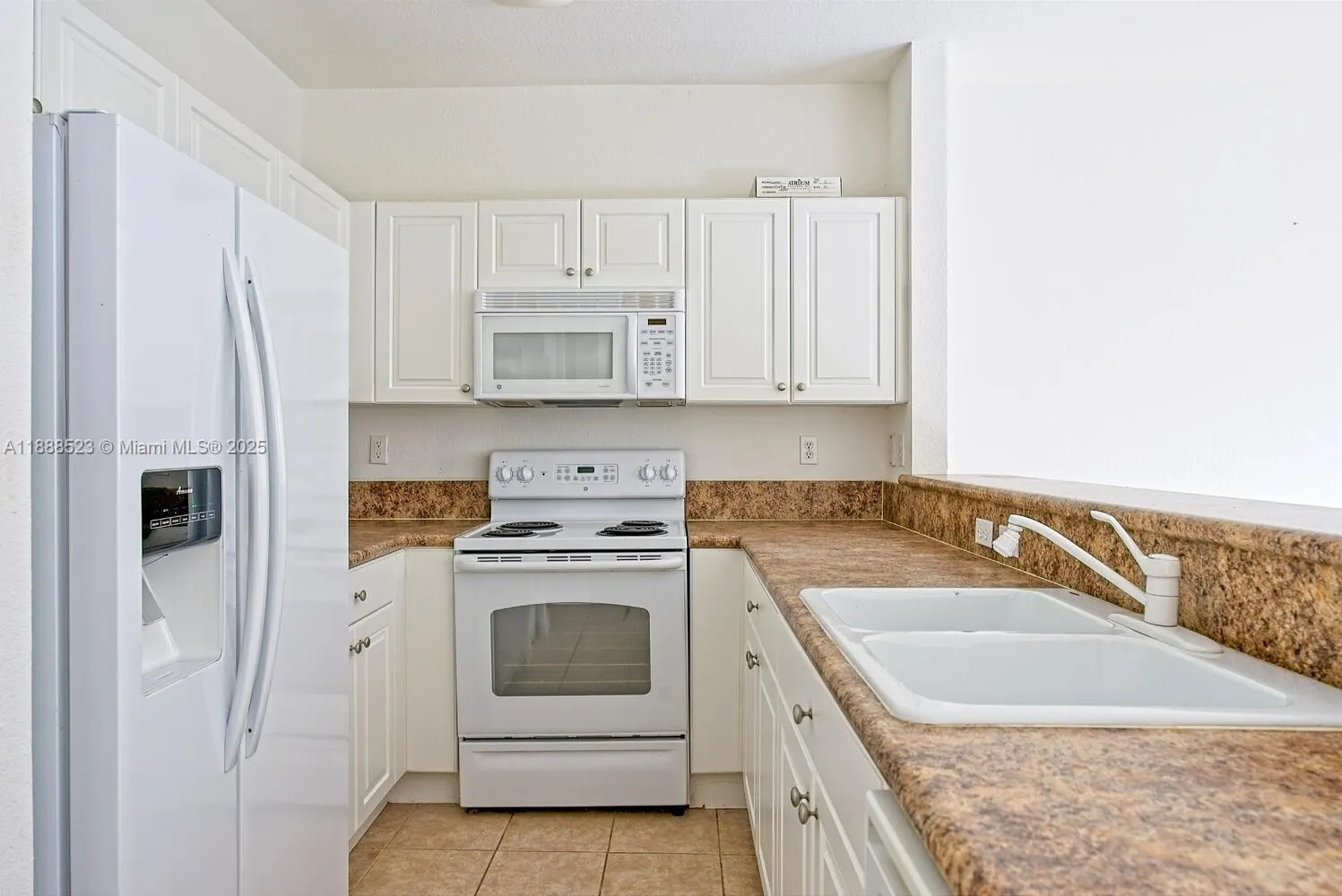1015 NE 41st Pl