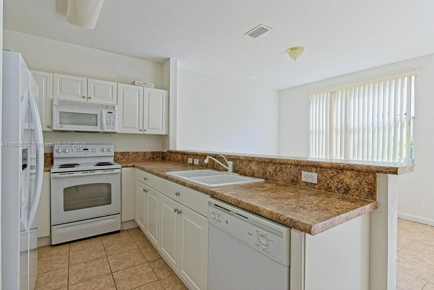 1015 NE 41st Pl