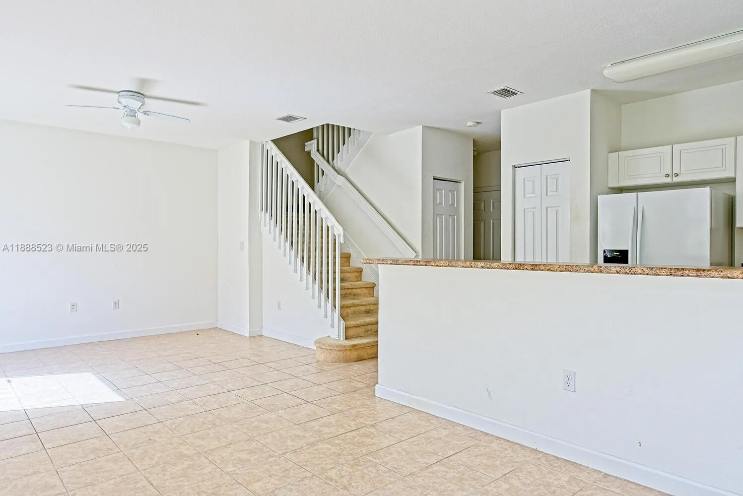 1015 NE 41st Pl