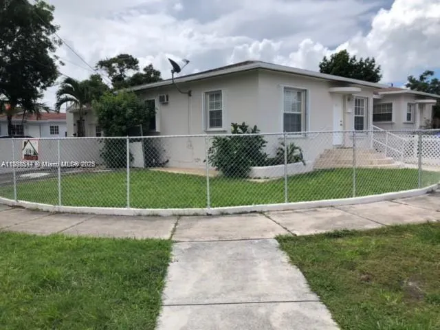 503 SW 29th Ct