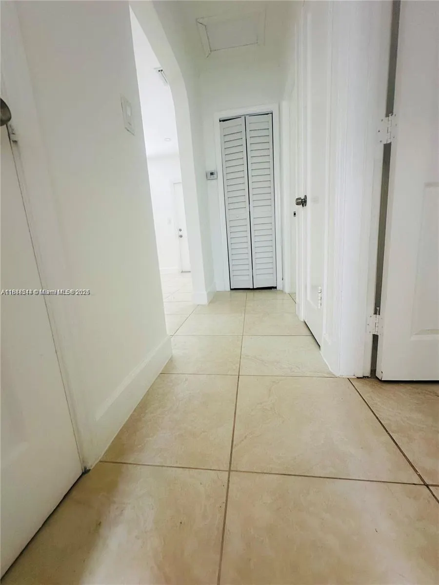 503 SW 29th Ct