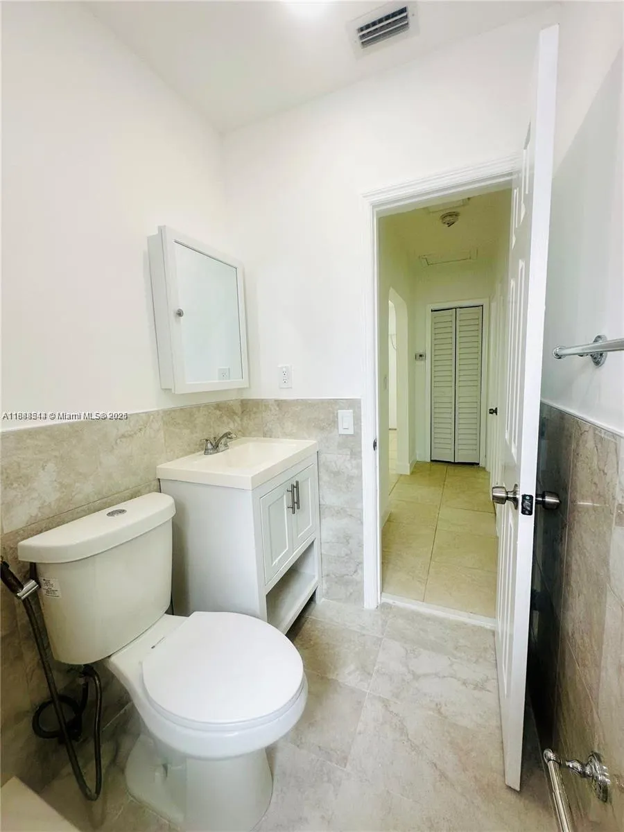 503 SW 29th Ct