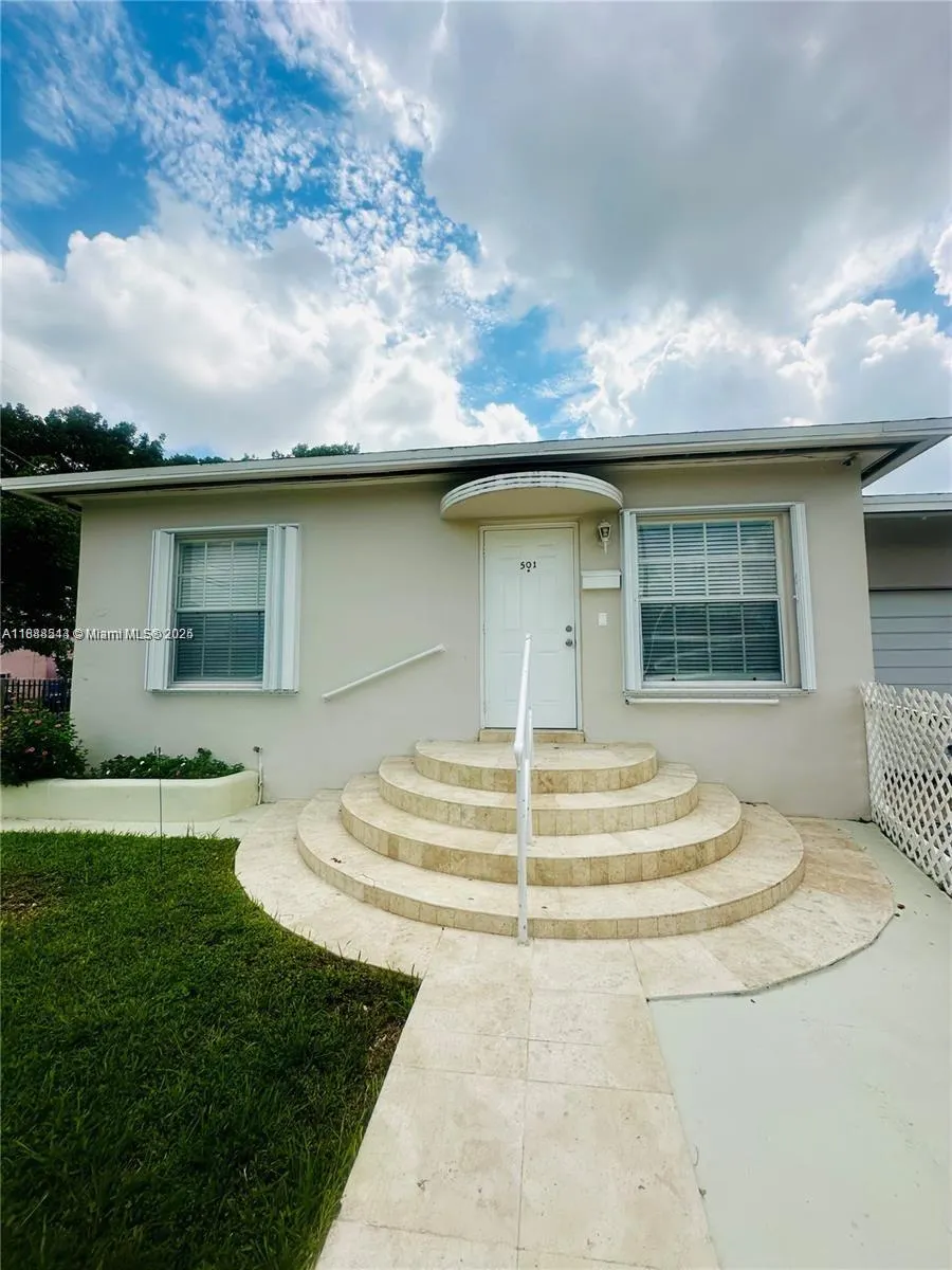 503 SW 29th Ct