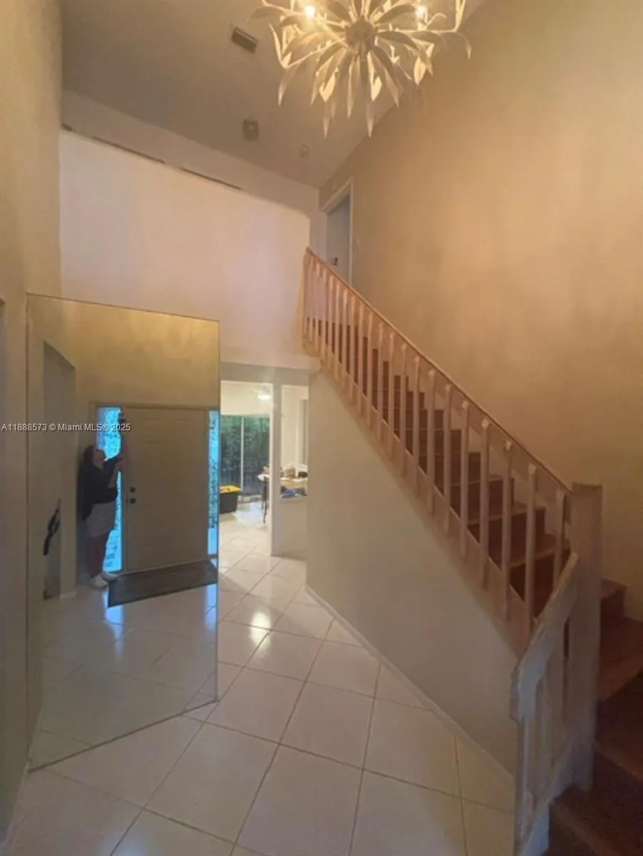 12149 Quilting Ln
