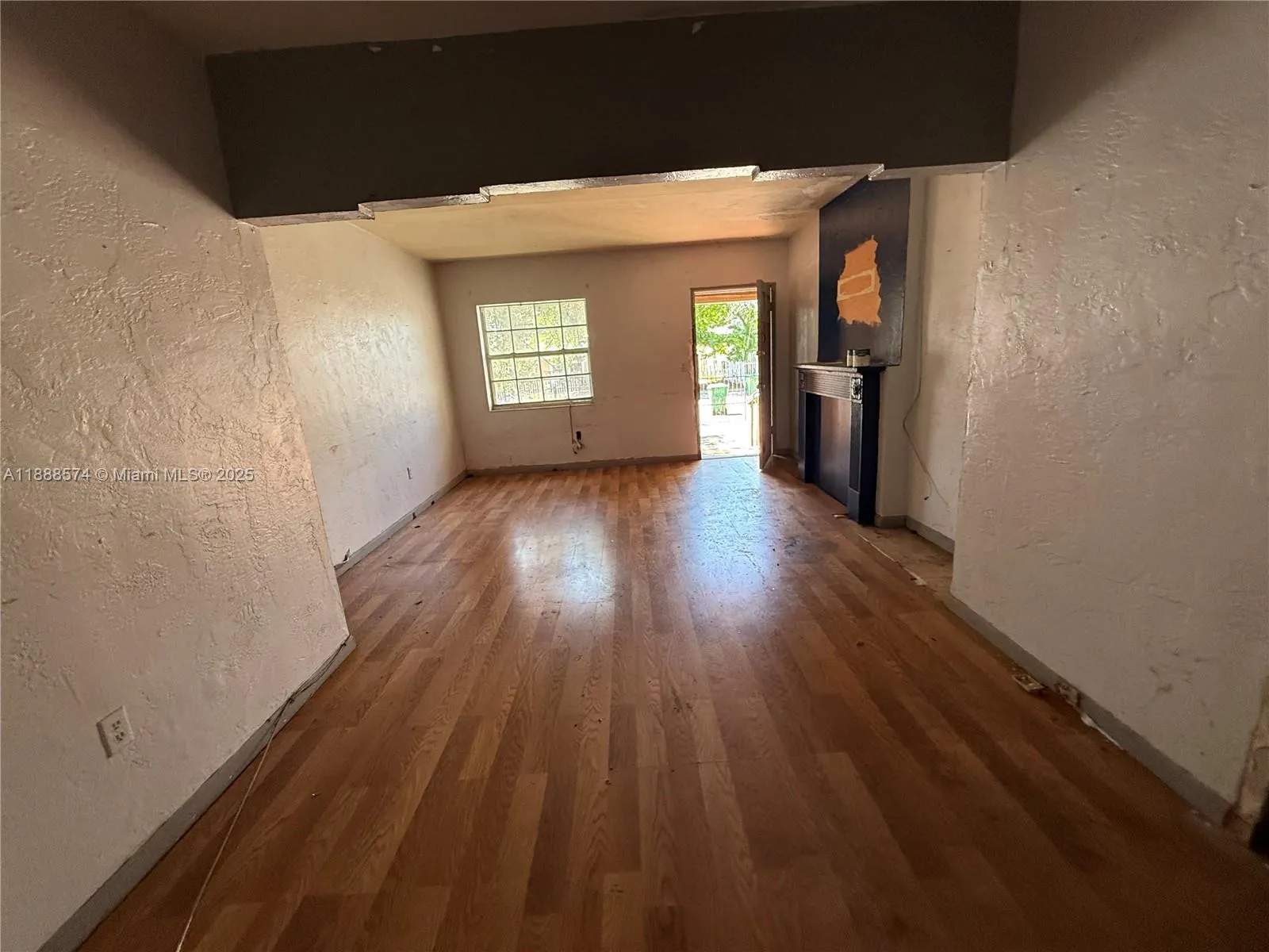 1239 NW 31st St