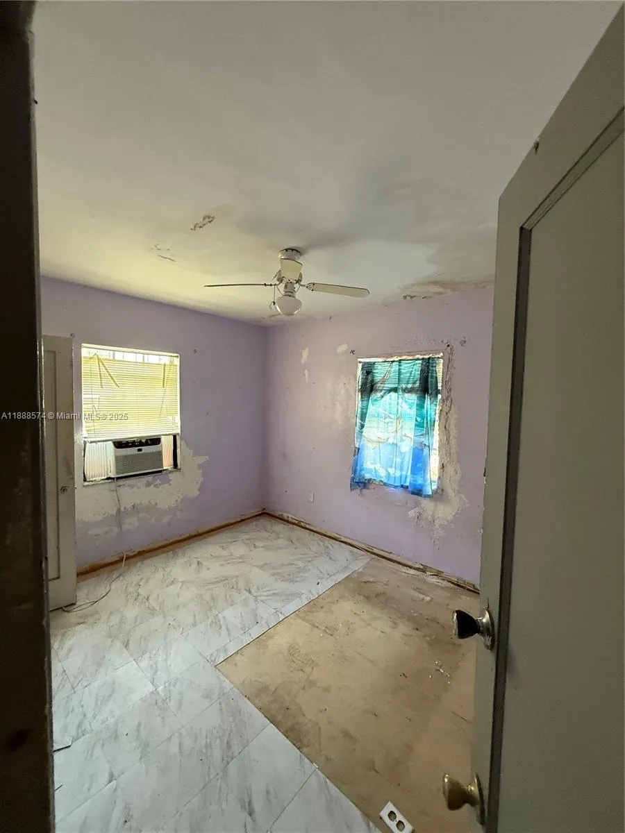 1239 NW 31st St