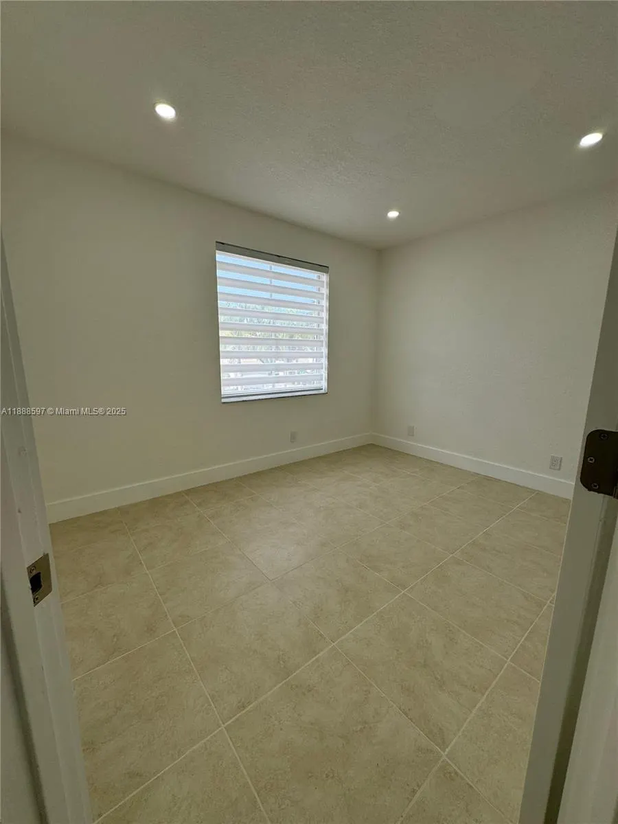 16820 SW 1st Mnr