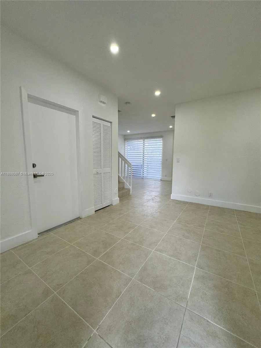 16820 SW 1st Mnr