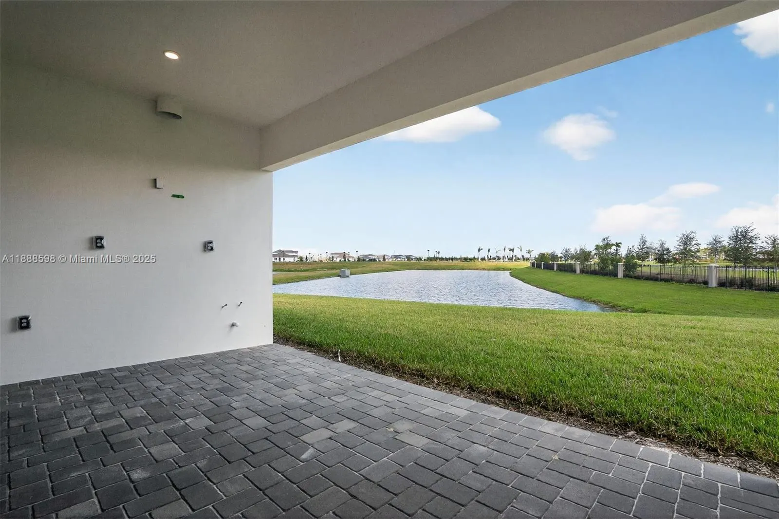 8210 Golden Beach Ct