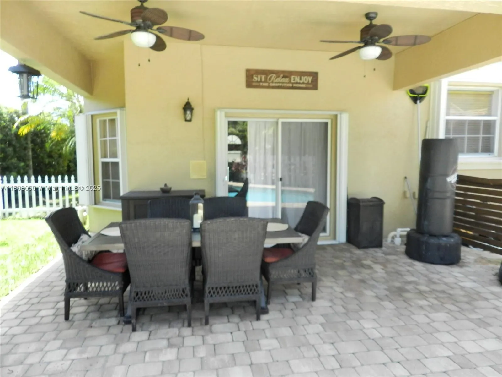 210 La Costa Ct