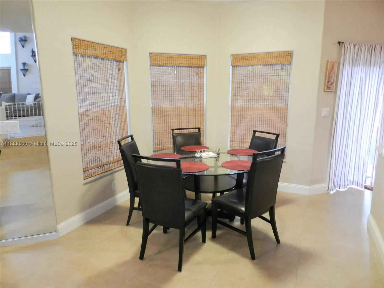 210 La Costa Ct