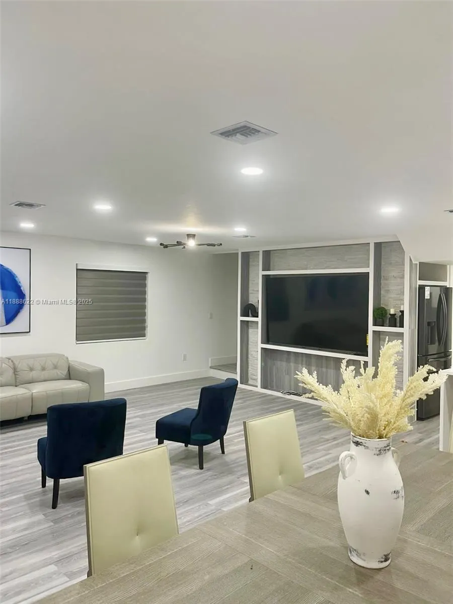 20 Eagle Dr