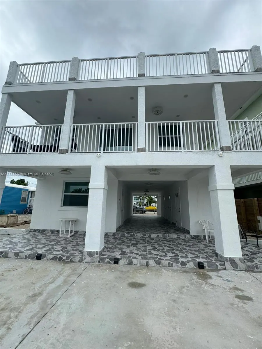 20 Eagle Dr