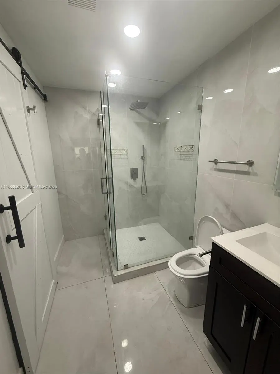 231 SW 31st Ave, #1A