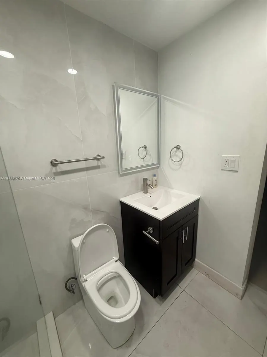231 SW 31st Ave, #1A