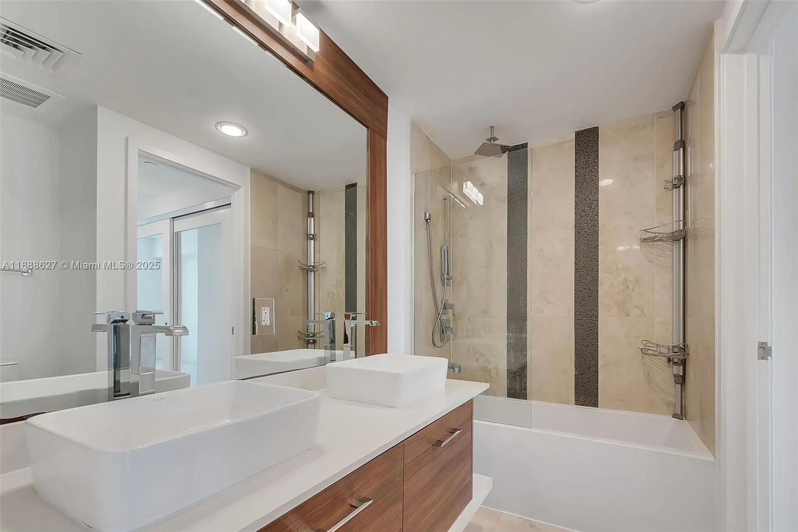 601 NE 27th St, #1206