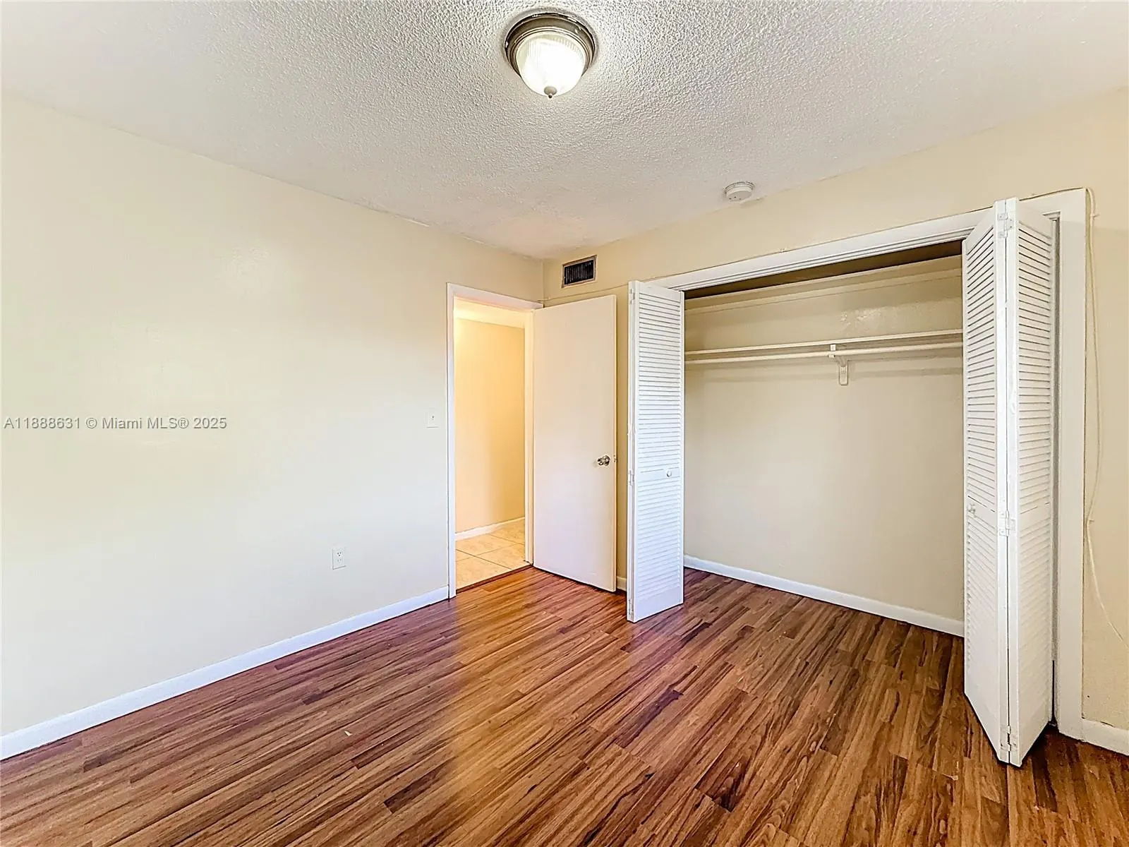 2335 NE 172nd St, #8