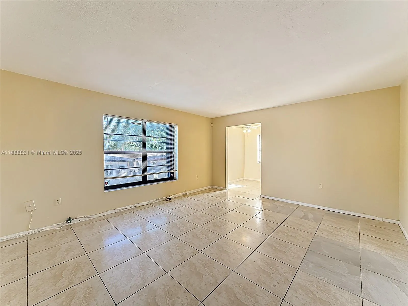 2335 NE 172nd St, #8