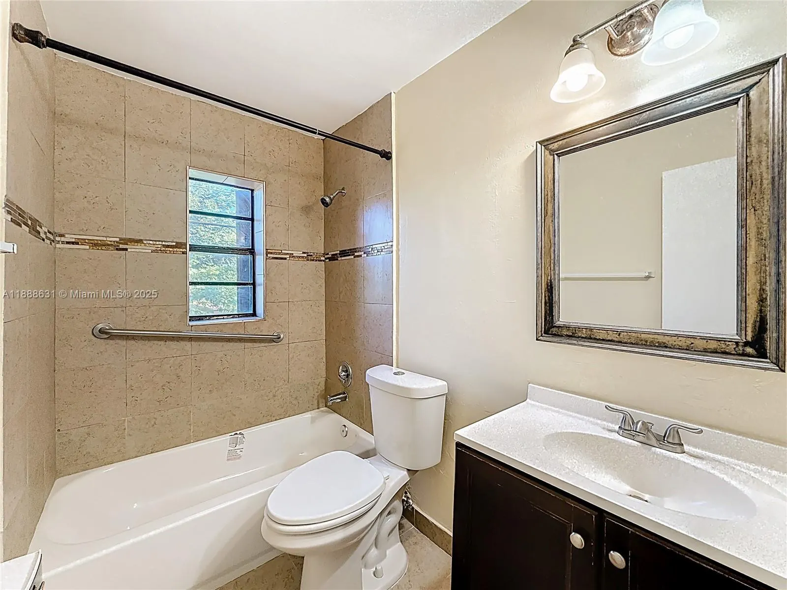 2335 NE 172nd St, #8