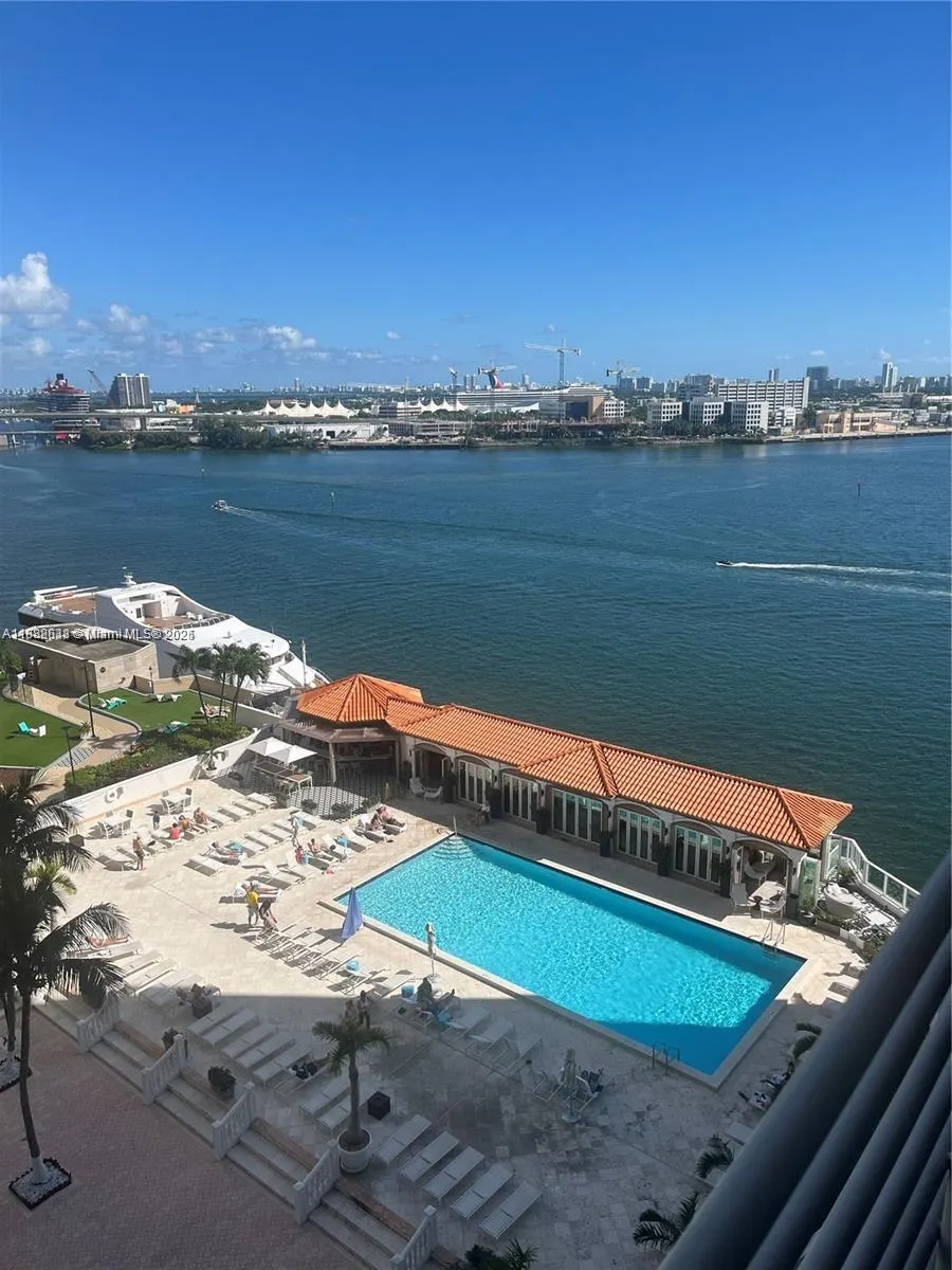 335 S Biscayne Blvd, #1506
