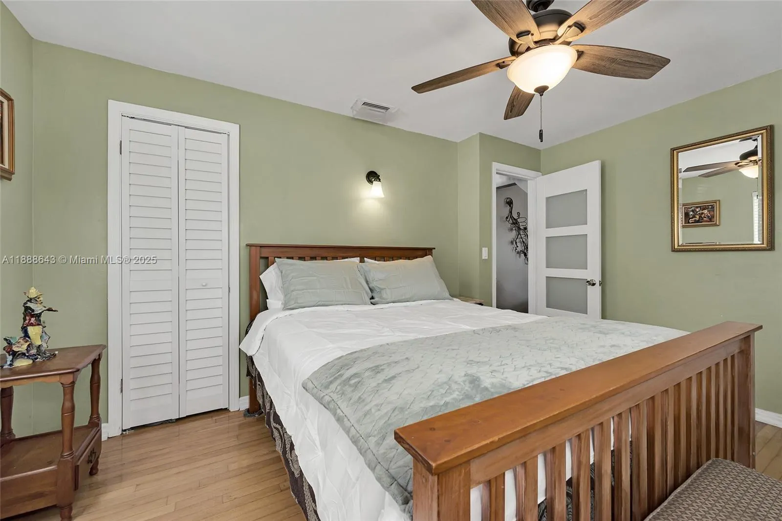 824 NE 17th Ct