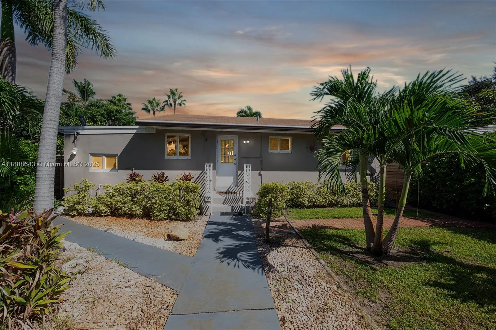 824 NE 17th Ct