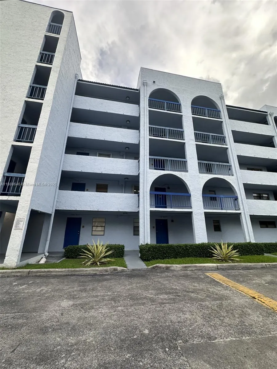 9440 Fontainebleau Blvd, #109