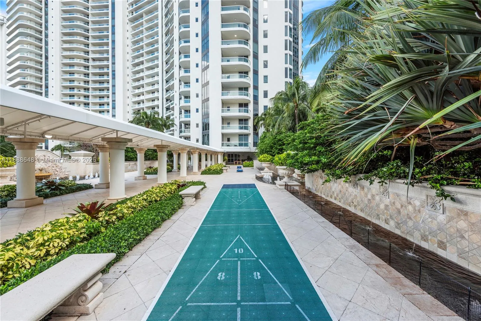 6000 Island Blvd, #203