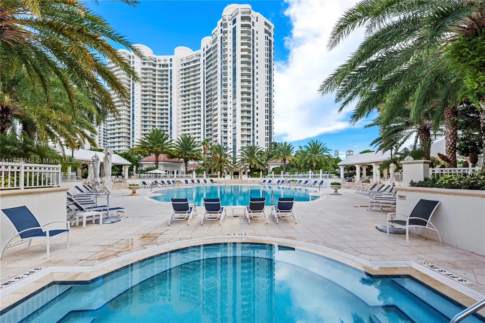 6000 Island Blvd, #203