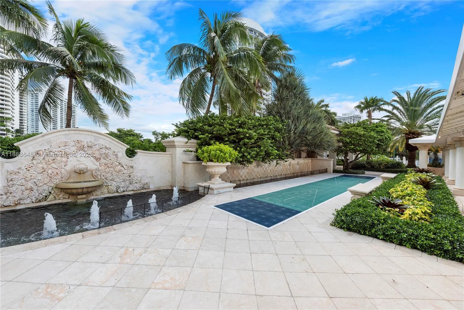 6000 Island Blvd, #203