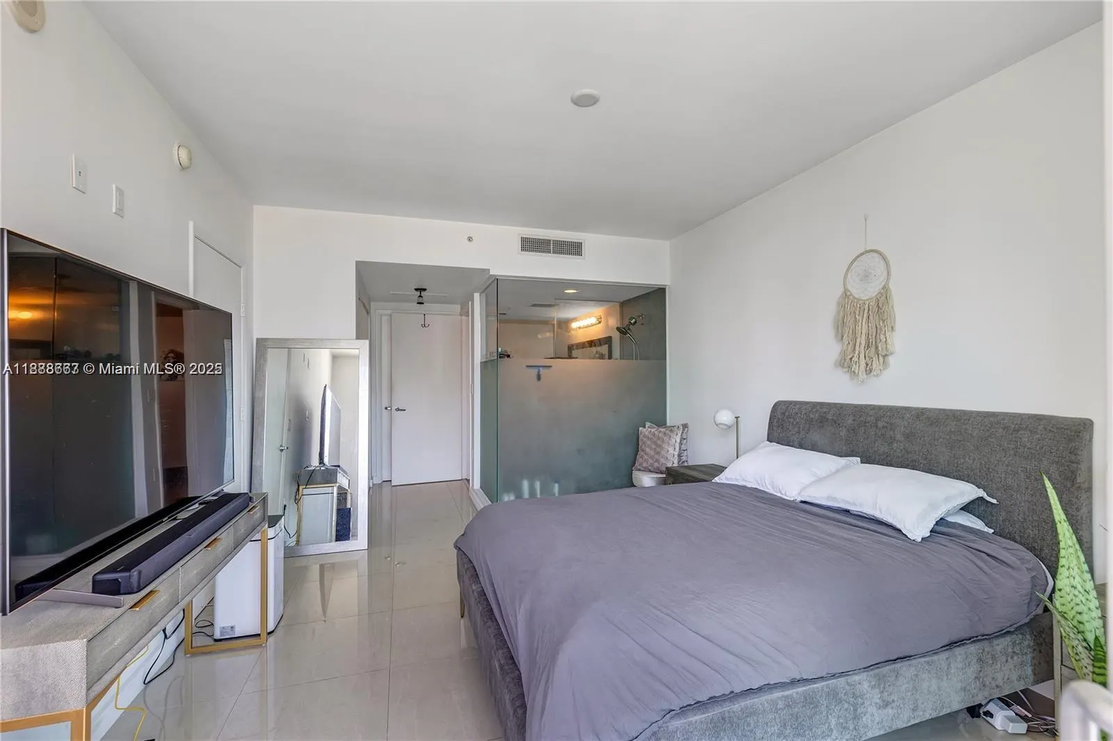 92 SW 3rd St, #3012