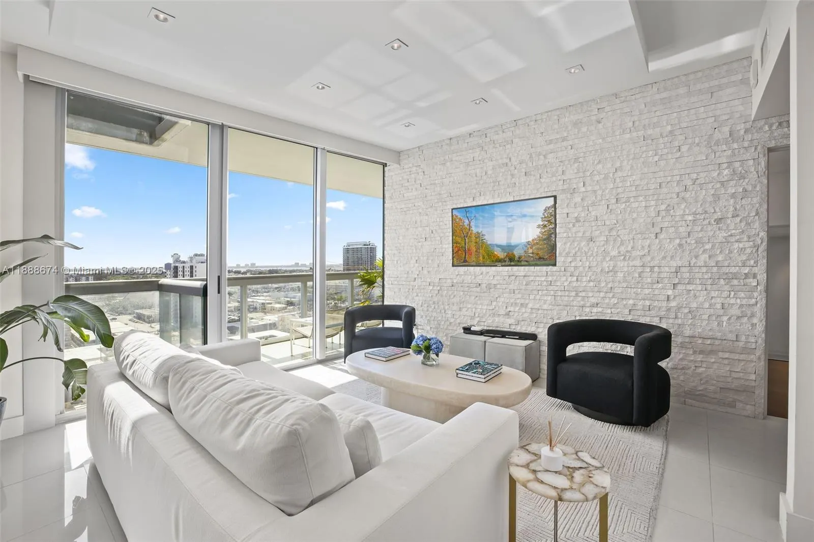 6899 Collins Ave, #1610