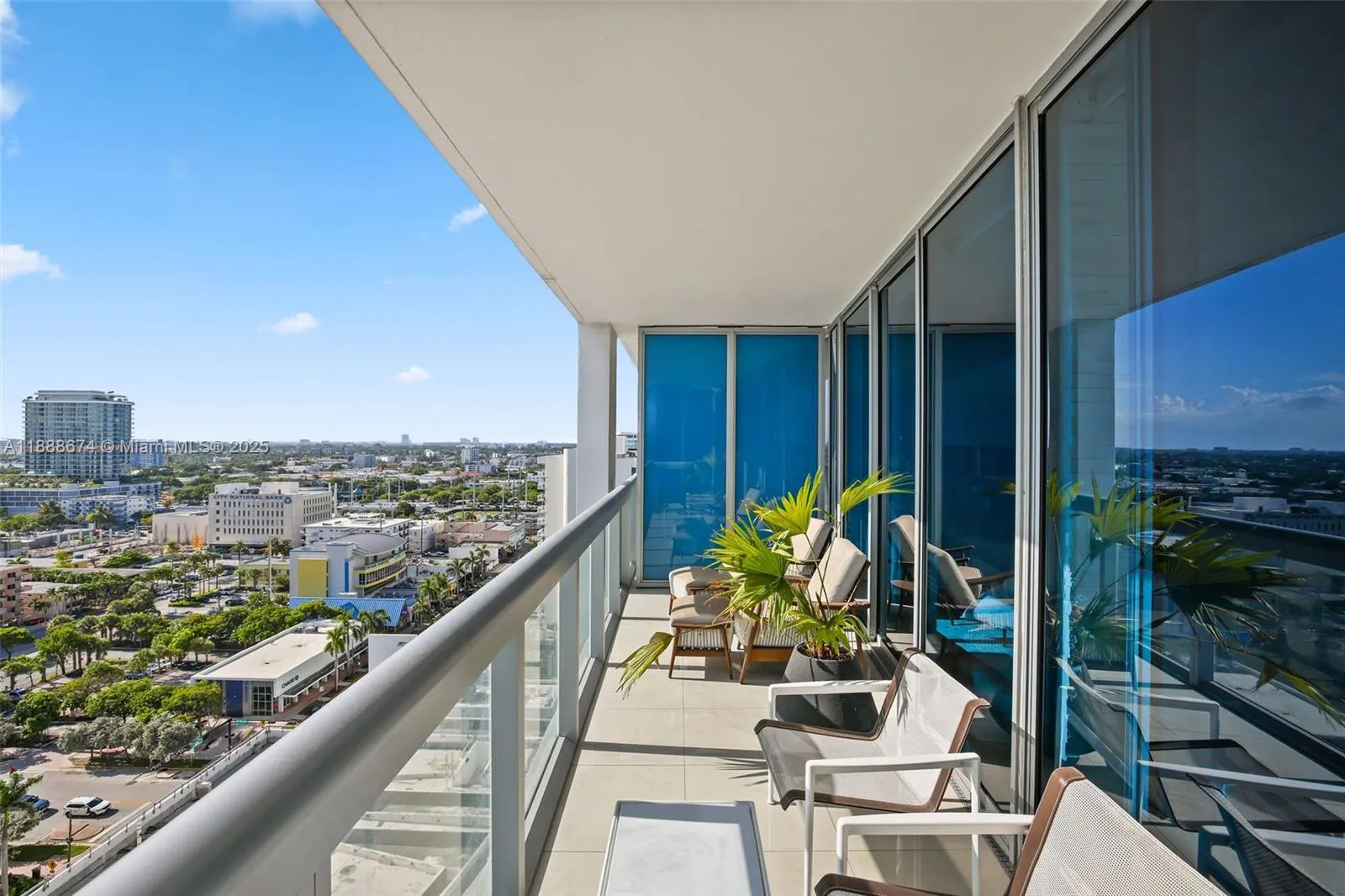 6899 Collins Ave, #1610